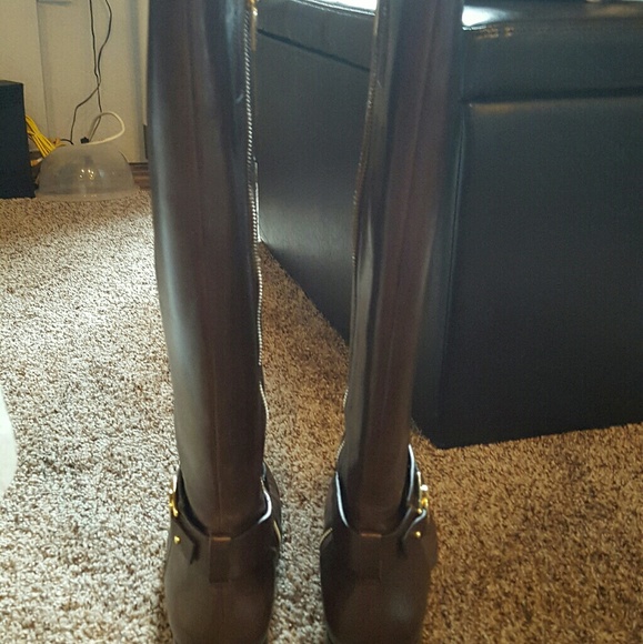 Black/Brown Michael Kors riding boots - Picture 2 of 3